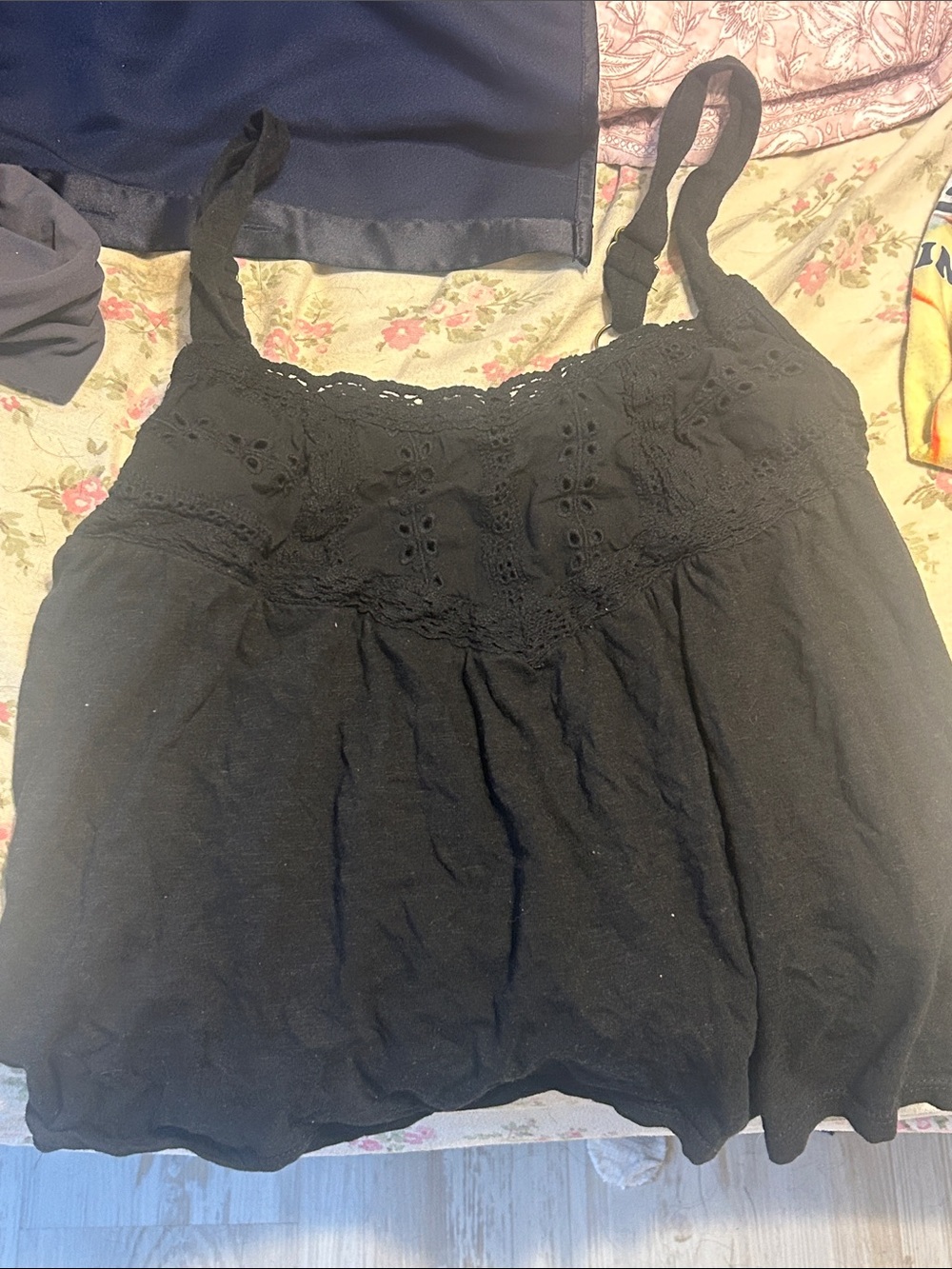 Black Lace-Detail Women's Tank Top